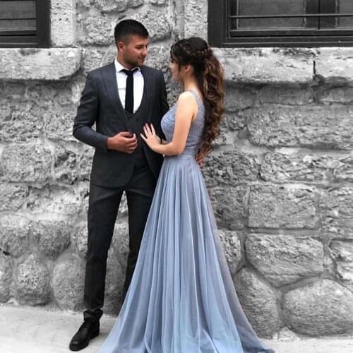 Elegant Lace Evening Dresses Scoop Neck Sleeveless A-line Formal Evening Party Dresses 2019 New Gray Women Vestidos De Festa
