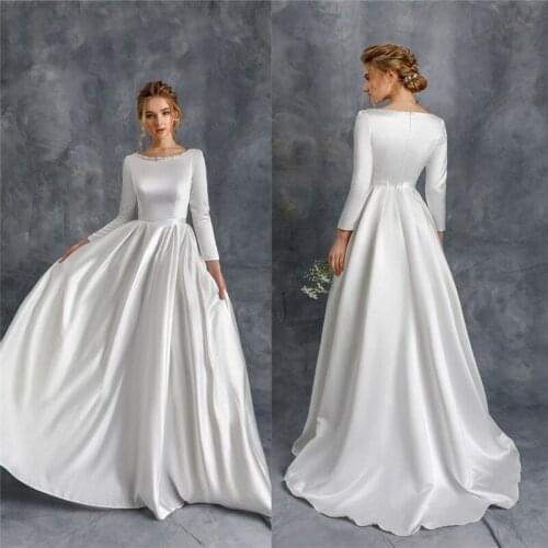 Scoop Neck Long Sleeves Satin Wedding Dresses Zipper Back Beaded Collar Bridal Gowns Pleated Custom Made Spring Fashion