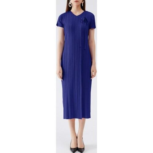 Miyake pleated casual dress 2021 summer solid v-neck elegant high-end mother skirt folda plus size clothing thin basic dress