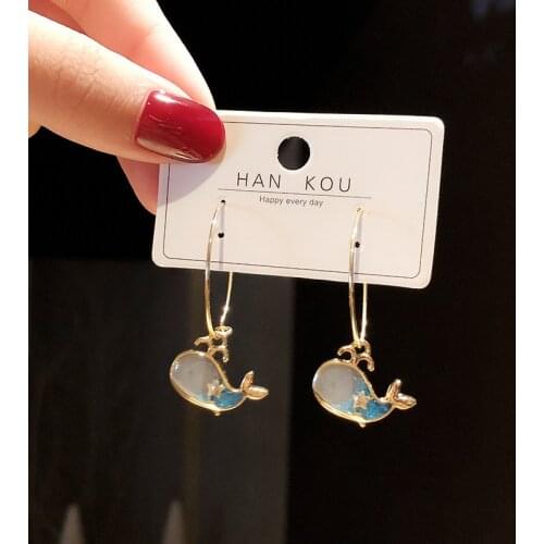 Cute Rhinestone Dolphin Pendant Round Hoop Earrings for Women Fashion Sweet Lovely Circle Hoops Korean Jewelry Gifts New ER824