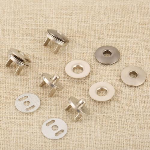 10Pcs Metal Magnetic Snaps Button Scrapbook Magnetic Snap Clasp Suction Handbag Purse Buckle Clothing Sewing Fasten Buttons 17mm