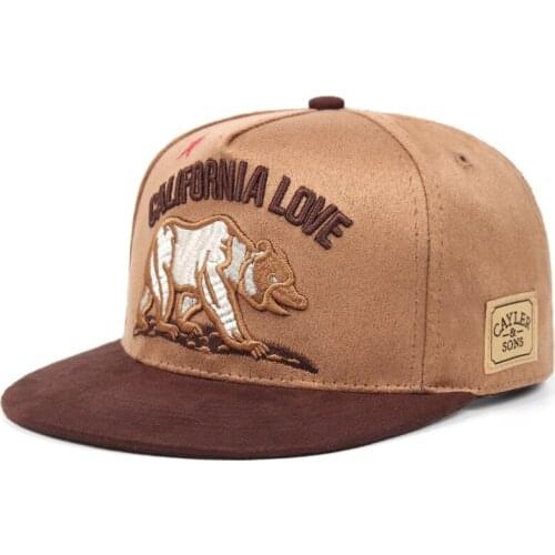 Hot Strange Bear Pattern Letters Embroider Street Dance Skateboard Sports Youth Woman Fashion All Seasons Man Baseball Caps