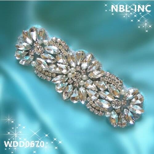 30 pieces) Wholesale bridal hand beaded silver clear crystal rhinestone applique iron on for wedding dresses WDD0670