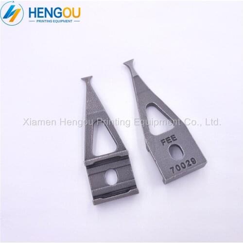 1 Piece New Aster Sewing Parts Aster Thread Gripper FEE 70029 Muller Martini Hook Plate 70029