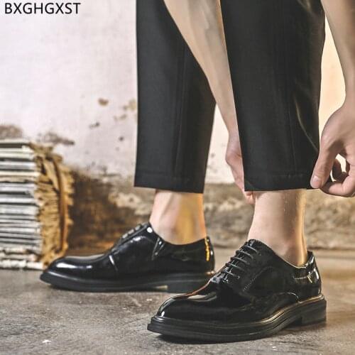 Dress Shoes Mens Fashion Luxury Brand Patent Leather Shoes Men Formal Black Wedding Shoes for Men 2021 Chaussure Homme Zapatos