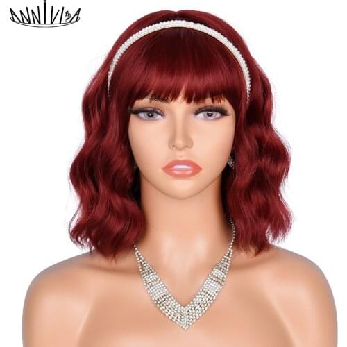 Short Wavy Cosplay Wigs For White Women Synthetic Hair With Bangs Shoulder Length Red Wig Heat Resistant Fiber Hair Annivia