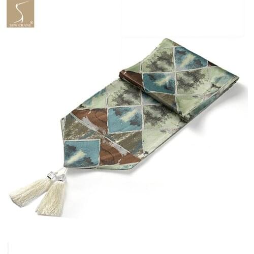 Vintage Argyle Abstract Geometric Plaid Jacquard Table Runner with Tassel