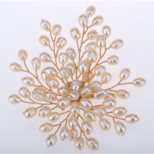 Yacq Womens Freshwater Pearl Flower Shape Pin Brooch Handmade Jewelry Flexible Copper Wire Christmas Luxury Gifts for Mom Her