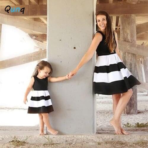 Qunq Mother Daughter Dress 2021 New Summer Striped Dresses for Woman Girl Sleeveless A-line Mommy and Me Family Matching Clothes