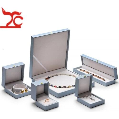 Wholesale Customized Jewelry Boxes Different Sizes Luxury Ring Engagement Gift Boxes Bangle Bracelet Grey Velvet Jewelry Box