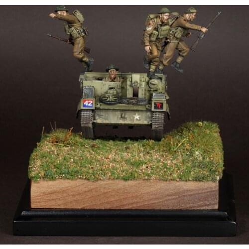 1/35 Resin Figure Model Kit Unassambled Unpainted//1162(4 figures,NO CAR,NO BASE)