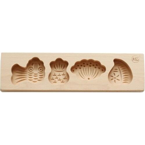 Exquisite Vivid Pattern High Quality Wood Cookie Cutter Puppy Gourd Flowers Shape 3D Wooden Baking Mold Decorating Tool