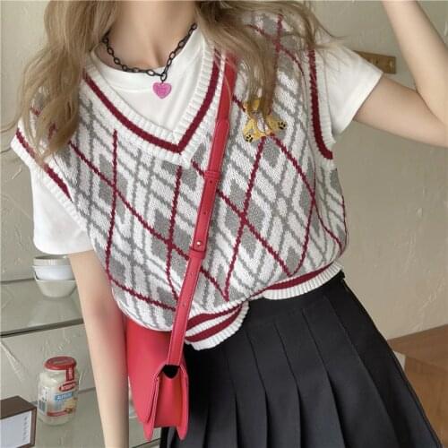 Sweet Retro Bear Embroidery V-neck Knitted Sweater Vest Womens Summer Autumn Winter Slim Crop Tops Korean Streetwear