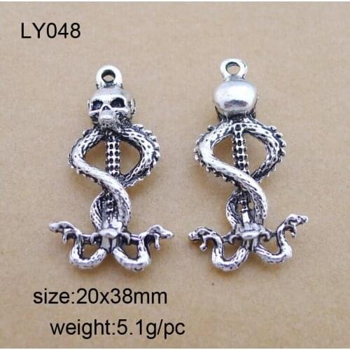 Tibetan Silver Plated Skull With Two Snake Charms Pendants For Jewelry Making Findings Bracelet Diy Craft 20x38mm 15pcs/lot