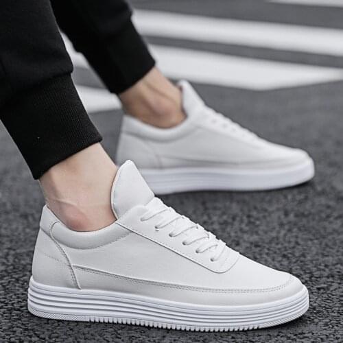 Men Soft Leather Sneakers Male Casual Shoes Flat Fashion Breathble Sneakers Mens White Lace Up Shoes Black