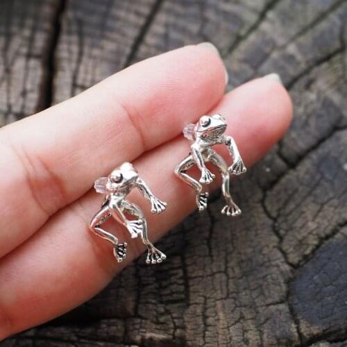 Retro Silver Color Frog Earrings Personality Womens Fashion Creative Party Exquisite Stud Earrings Animal Jewelry Gifts