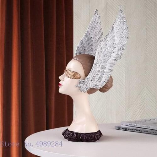 Creative Resin Sculpture Angel Goddess Golden Wings Halflength Portrait Abstract Figure Handicraft Statue Modern Home Decoration