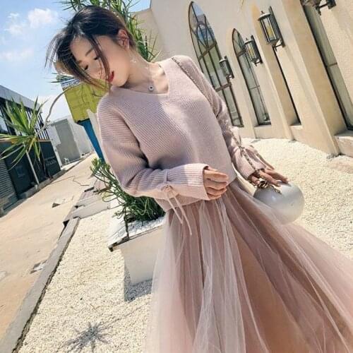 Autumn And Winter New Style V-neck Long-sleeved Knitted Top + Elastic Waist Mesh Skirt Two Piece Set Women