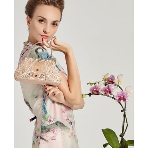 Fashion retro light and versatile casual handmade bead embroidery bag shiny dinner bag shoulder messenger clutch