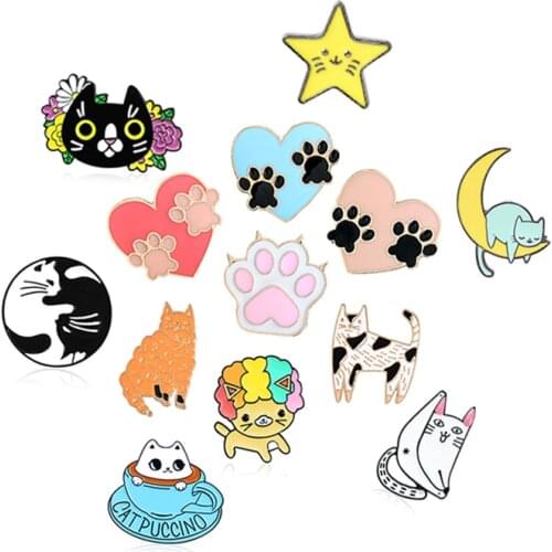 Multi style cats Enamel Brooch Cute animal claw Lapel Pin heart kitten Huddle together stars moon flower Brooch Gifts for kids