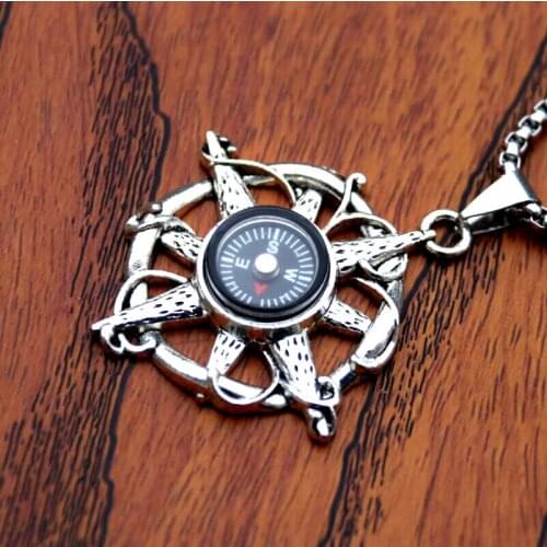 2 Styles Black/Blue Compass navigation Hip Hop Necklace Pendant Necklace Men Women Best Gifts Fashion Jewelry Wholesale