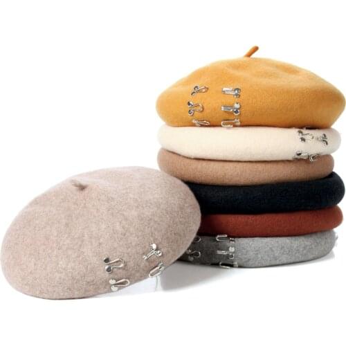 Thick warm wool beret caps New women casual hip hop artist Pumpkin hats Punk metal lock ring panama gorros