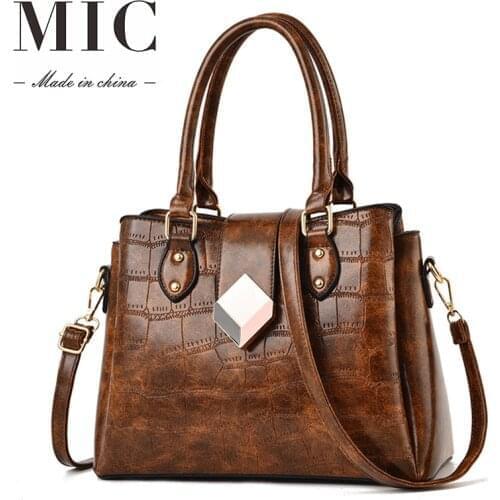 2021 new women bag three layer bag large capacity European fashion stone grain large capacity One Shoulder Messenger Bag