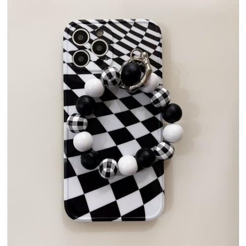 Luxury Fashion Diffusion Black White Checkerboard Shell For iPhone 12 11 Pro XS Max XR X 7 8 Plus Shockproof Bracelet Back Cover
