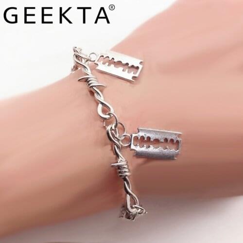 Small Wire Brambles Iron Unisex Choker Bracelet Women Hip-hop Gothic Punk Blade Barbed Wire Little Thorns Bracelet Choker Gifts