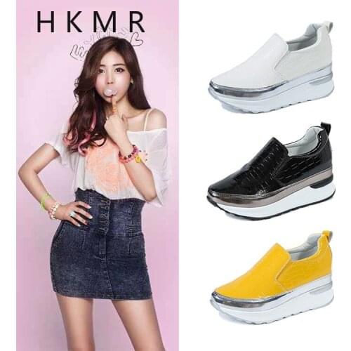 New Women Sneakers Vulcanized Shoes Ladies Casual Shoes Breathable Walking Mesh Flats Large Size Couple Shoes Size 35-43