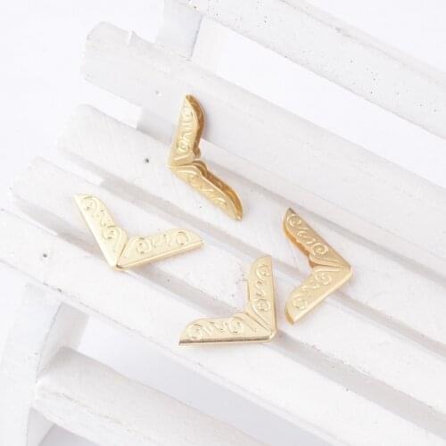 Free Shipping-200PCs Gold Book Scrapbooking Albums Menus Folders Corner Protectors (Fits 1mm thick) 14x20mm J2326
