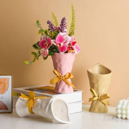 N58C Nordic Creative Ceramic Bouquet Shaped Vase Small Modern Artificial Flowers Pot Container Floral Arrangement Decoration