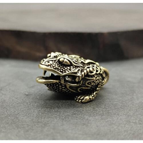Antique Solid Brass Golden Toad Miniature Figurines Retro Copper Animal Tea Pet Desktop Ornament Decor Crafts Keychain Pendants