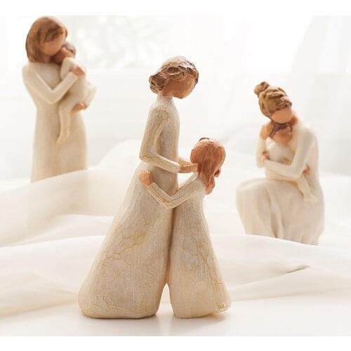 Living Room Decoration Accessories Nordic Style Love Family Figurines Resin Miniacture Home Decoration Accessories Wedding Gift
