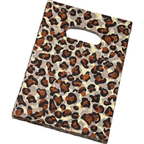 New Style Wholesale 100pcs/lot 19*25cm Luxury Leopard Underwear Packaging Bags With Handles Plastic Clothing Bags