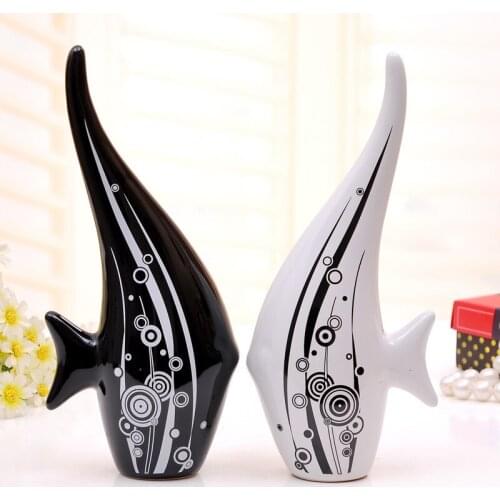 Romantic Porcelain Kissing Fish Lovers Statue Ceramic Couple Model Craft Accessories for Valentines Day Decor and Wedding Gift