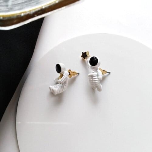 Cute Astronaut Stud Earrings For Women Girls Lovely Asymmetric Earrings Party Daily Women Fashion Jewelry Earring Studs Ornament