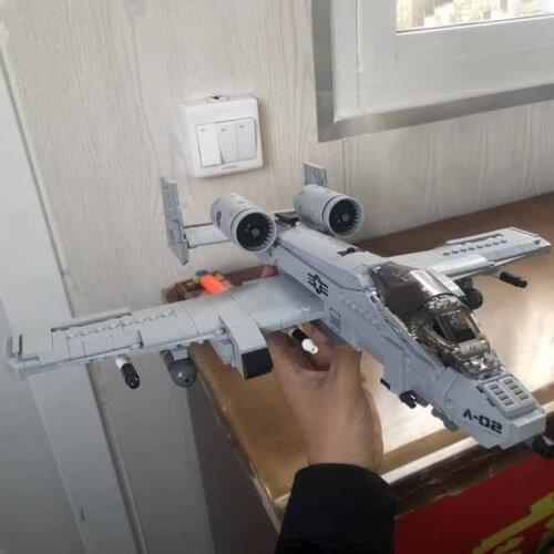 Thunderbolt II A10 Fighter jet Plane Building Blocks 3D Model Military Series Bricks Toys For Children Christmas Gifts 961Pcs