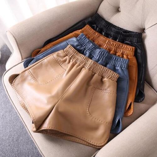 New Arrival Designer Sheepskin Real leather short pants Womens High Quality Genuine Leather Pockets pants C596