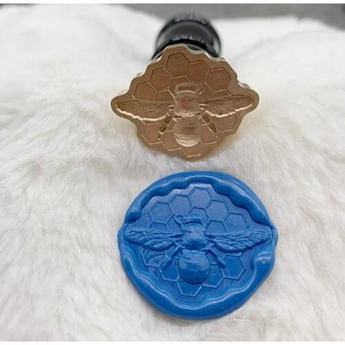 Special-shaped Bee Sealing Wax Stamp Lacquer New 3D cute Bee Embossed Wax Stamp Birthday Invitation Sealing Gift With Handle