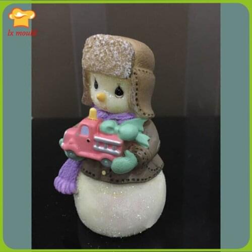 Mimeng deng snowman hold car toy mold DIY clay soap Christmas cake decoration tool doll candle mold