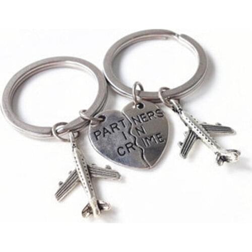 A Pair of Partner Creative Keychains of The Long-distance Friendship Sister KeyRing of The Criminal Airplane Key Chain