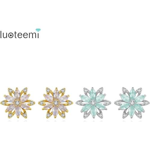 LUOTEEMI Cute Flower Stud Earrings for Women Wedding Engagement Fashion Jewelry Snowflake Brincos Bijoux Femme Christmas Gifts