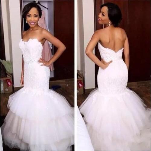 Sexy Backless Wedding Dresses Sweetheart Lace Appliques Bridal Dresses Puffy Custom Made Bride Gown