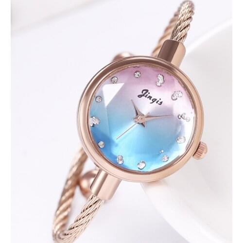 New Alloy Wire Rope With Color Bracelet Retro Small Fresh Luxury Ladies Watch Fashion Simple Quartz Clock Womens Watch orologio