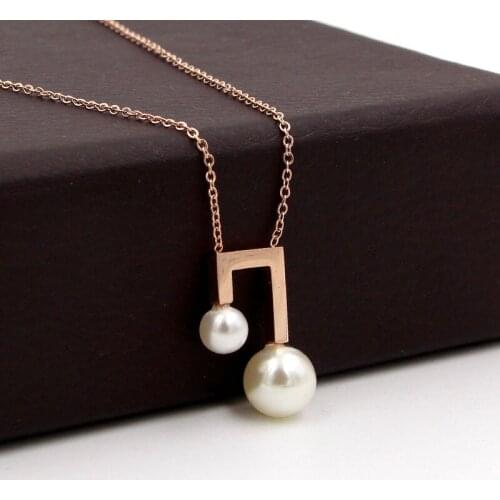 YUN RUO 2018 New Rose Gold Color Pearl Musical Pendant Necklace Fashion Titanium Steel Woman Jewelry Prevent Fade & Allergic