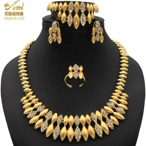 Necklace Set Bracelet Jewelery Womens 24k Gold Color Dubai Gifts Earings Wedding European African Diamante Earrings Bracelets
