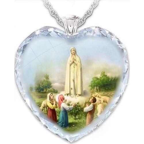 Exquisite Fashion Creative Crystal Gem Virgin Mary Pendant Crystal Heart Necklace