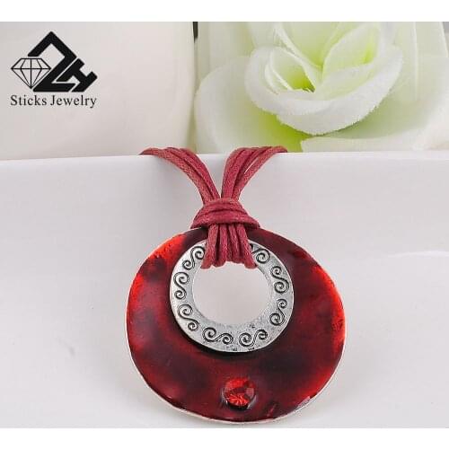 Fashion Retro Style Pendant Necklace Zinc Alloy Enamel Pink Rope Charm Necklace for Women Sticks Jewelry