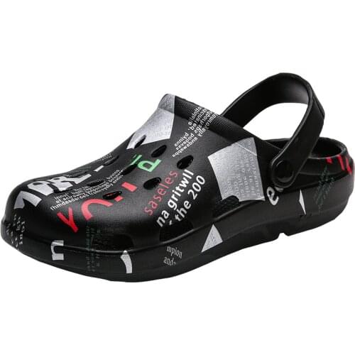 Mens Slip On Printed Newspaper Garden Mules Clogs Shoes Sports Sandals Beach Water Slippers Shoes Plus Size 2021 New Arrival